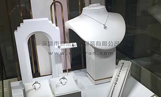高端珠宝橱窗道具深圳珠宝包装公司